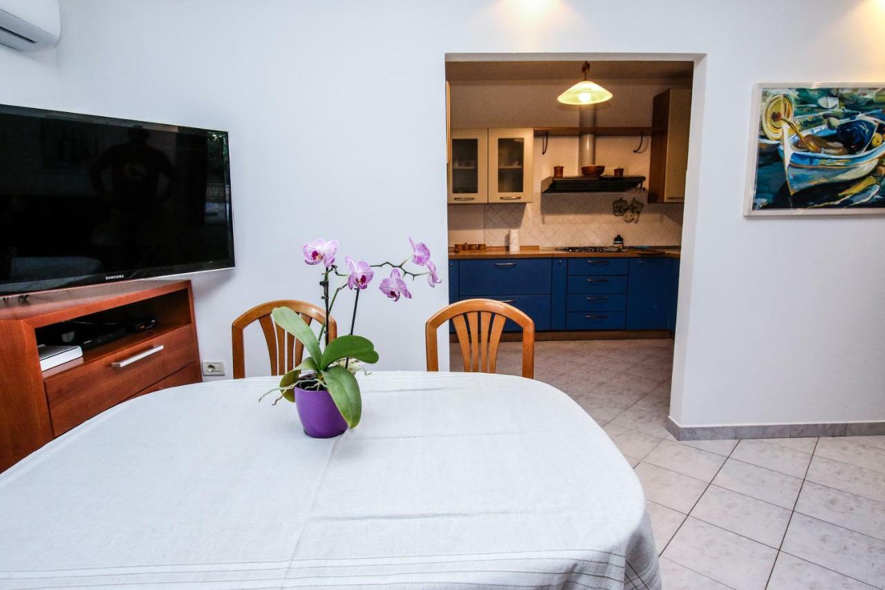 Appartement Apartman Mario à Poreč Extérieur photo